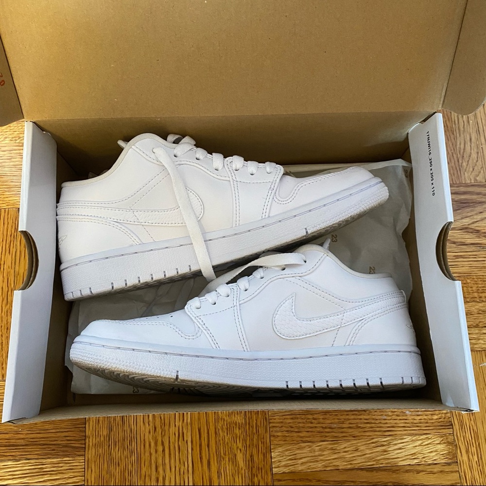Air Jordan 1 Low Women’s White